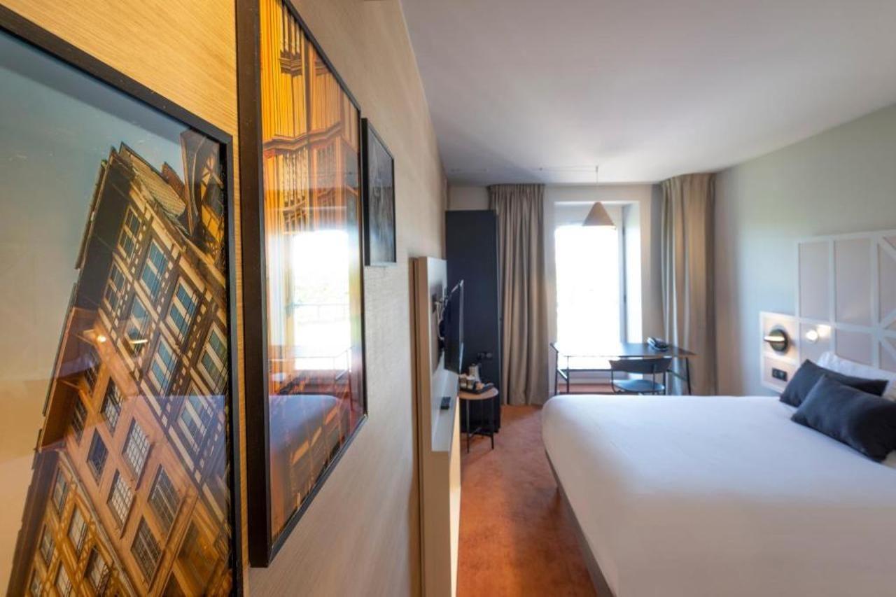 Mercure Rouen Centre Champ De Mars Exterior photo